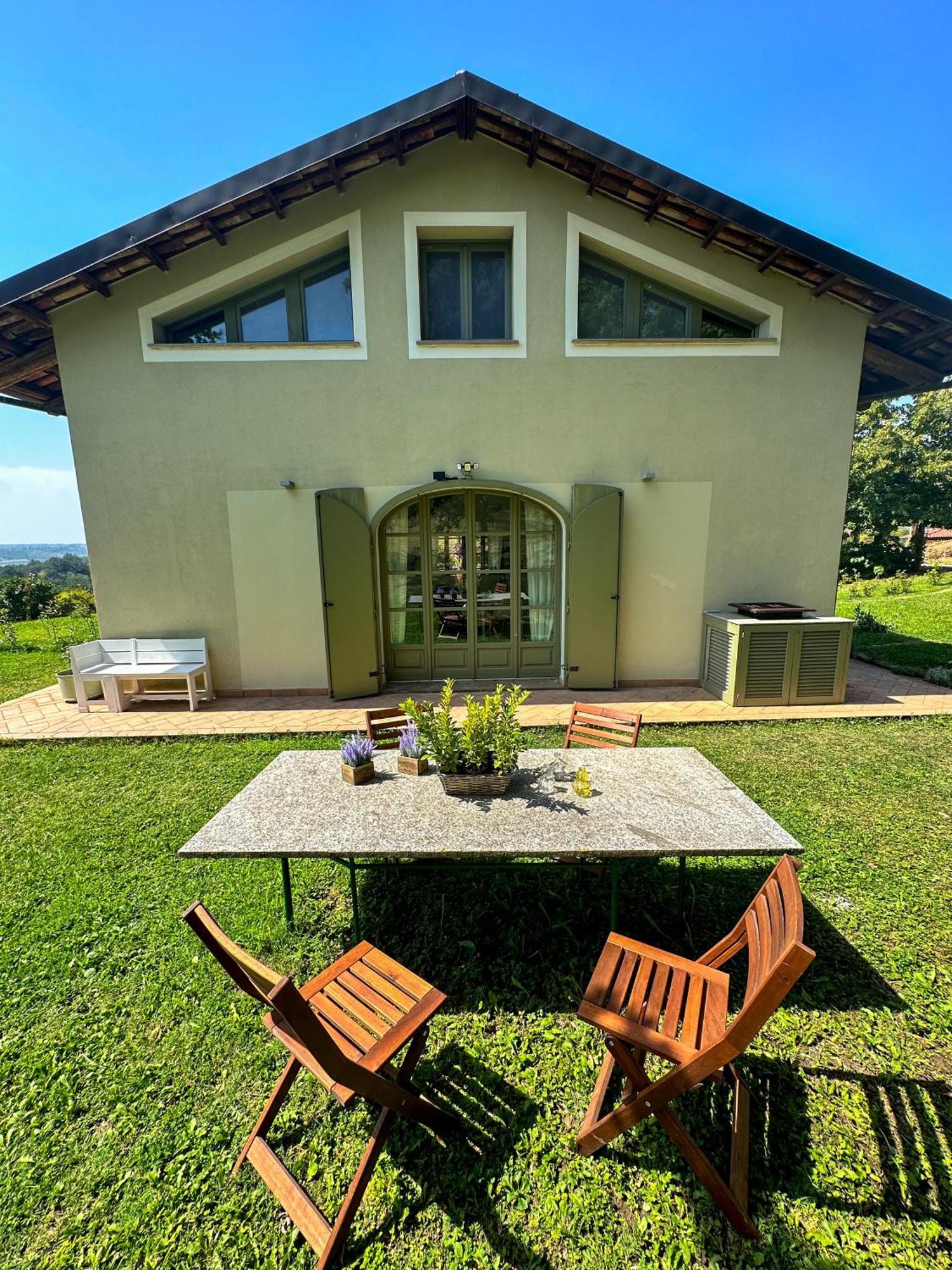 فيلا Just Langhe Casa Barolo نوفيلو المظهر الخارجي الصورة